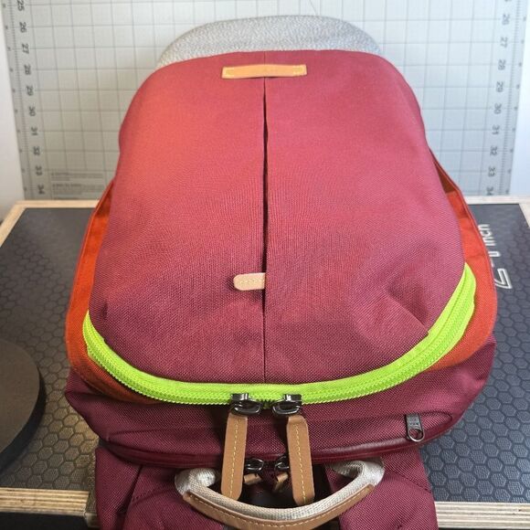 BELLROY®  |  BACKPACK+™  |  DARK-RED/GRAY  |  LIKE NEW  |  XLNT  | - Picture 13 of 15